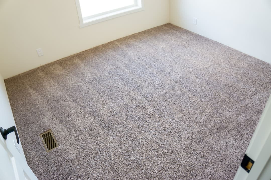 The opal (28483f) interior and bedroom home features