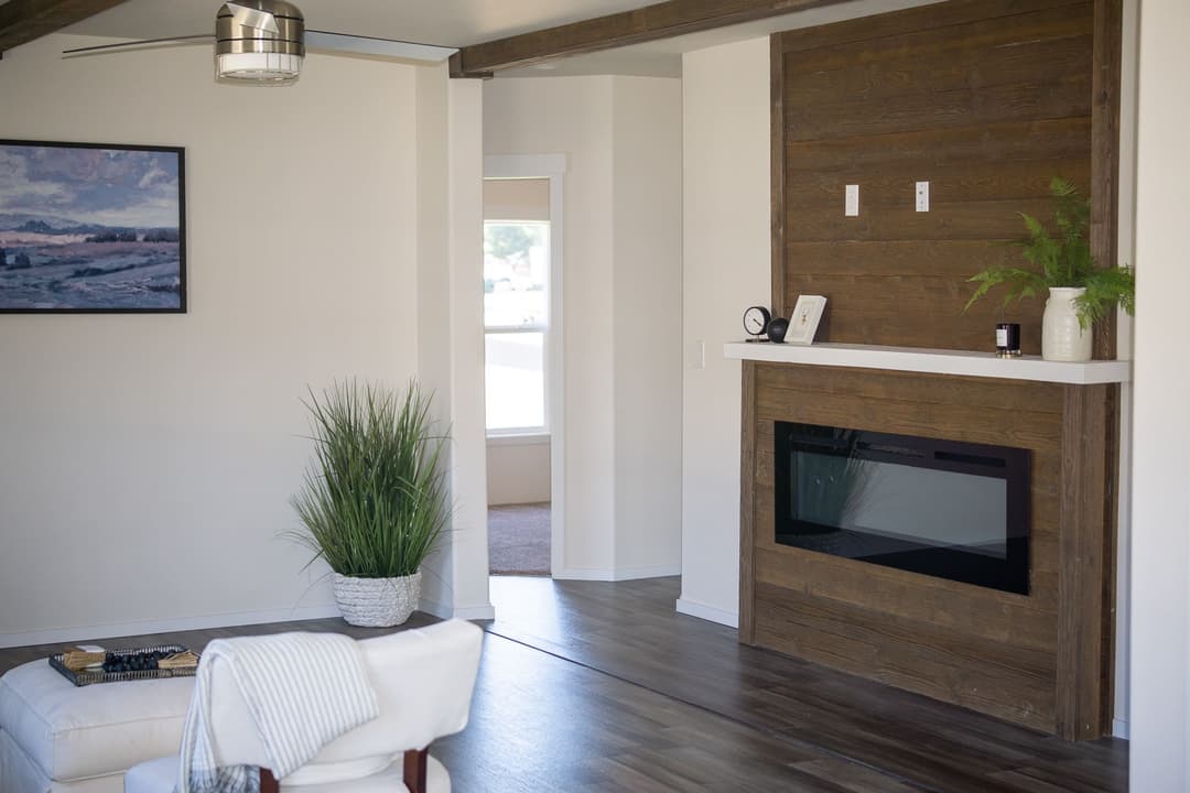 The opal (28483f) interior home features
