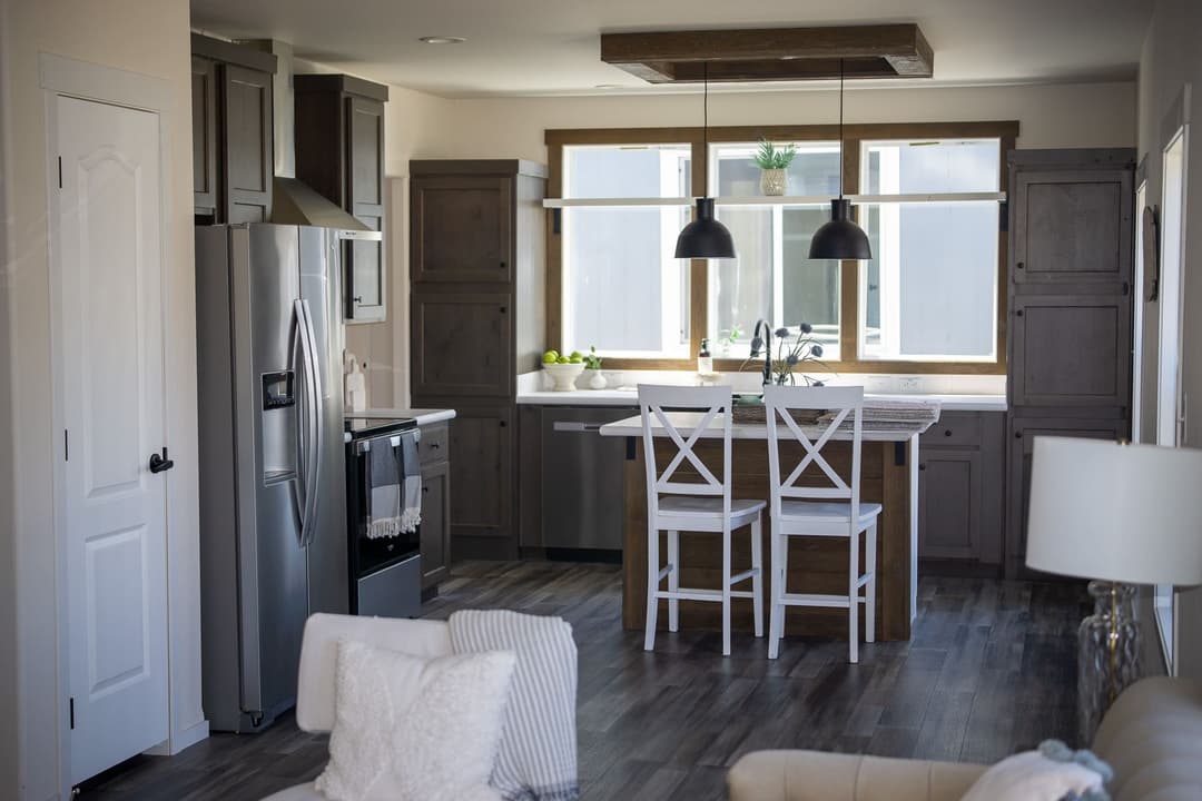 The opal (28483f) interior and kitchen home features
