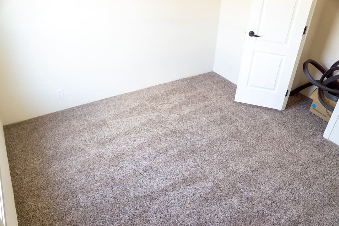 The opal (28483f) interior and bedroom home features