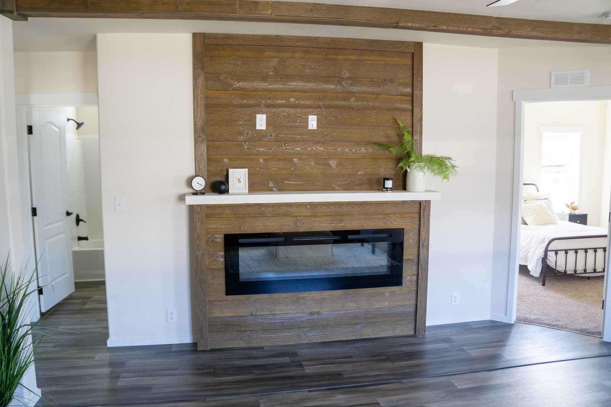 The opal (28483f) interior home features