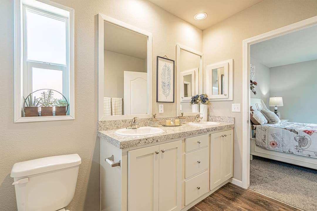 Evergreen 28603e bathroom home features