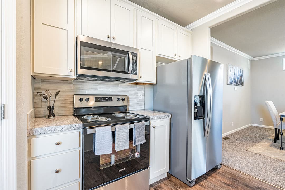 Evergreen 28603e kitchen home features