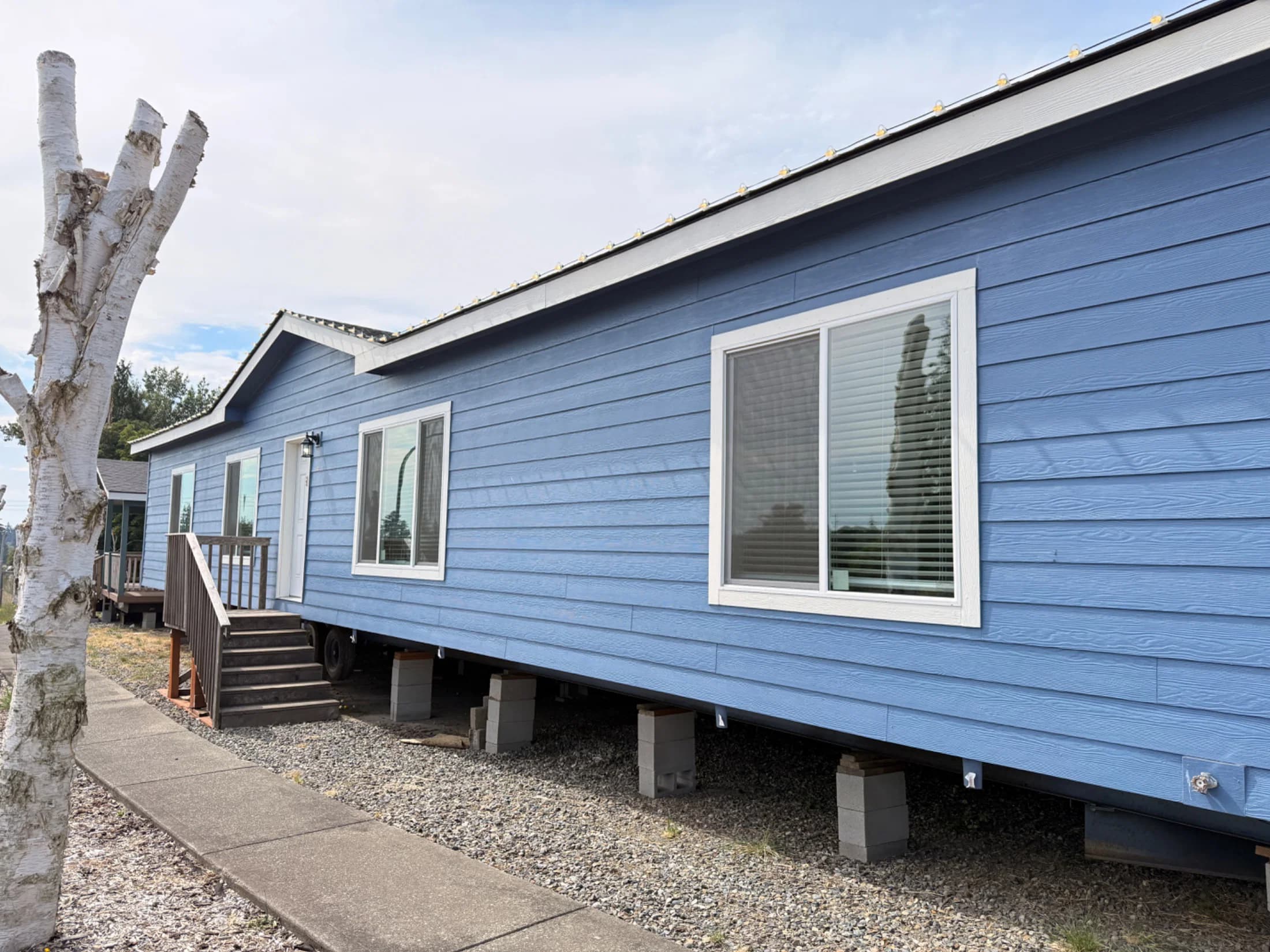 Evergreen 28664e exterior and hero home features