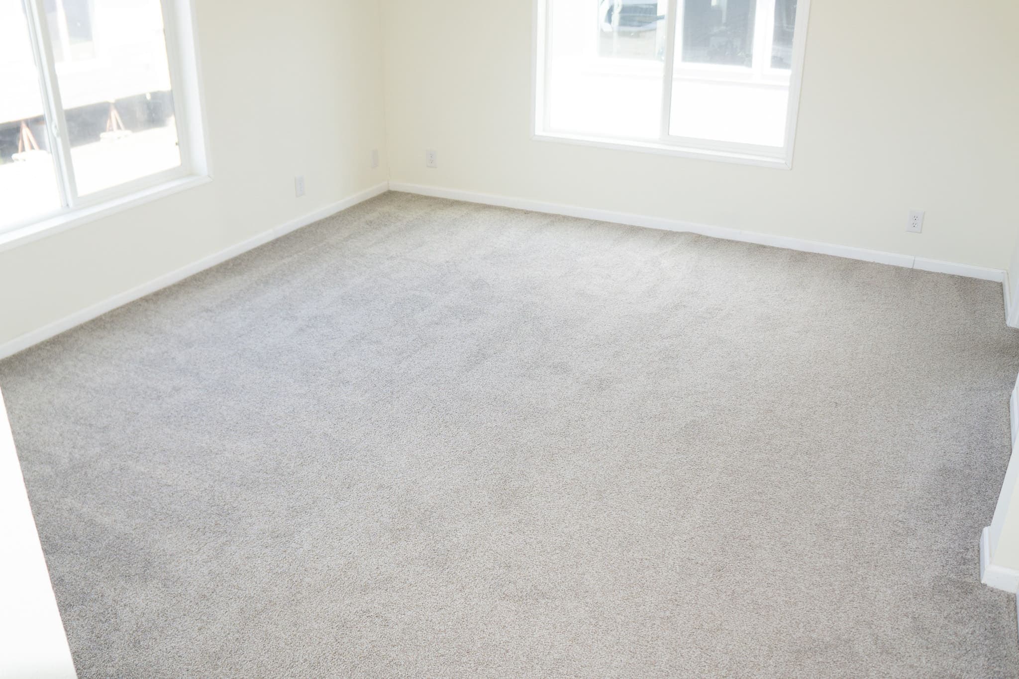 Eagle 28664s interior and bedroom home features
